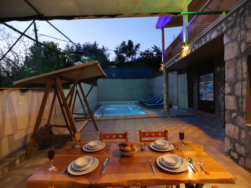  gece  -  Kasım
  | Kalkan Ordu'da Romantik Tatil: Jakuzili ve Özel Havuzlu Villa